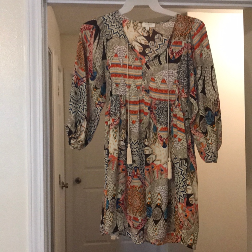 Quarter length sleeve dress casual